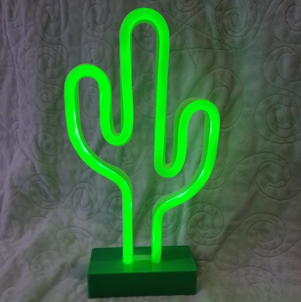 Neon Cactus Light